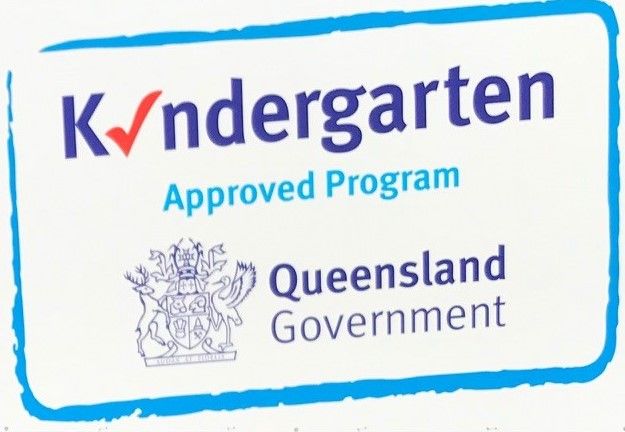Kinder Approved Logo